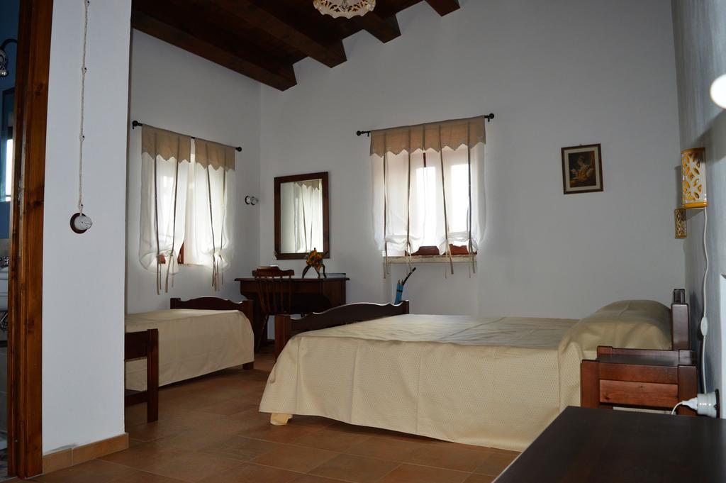 Agriturismo Pattina Villa Pettineo Bagian luar foto