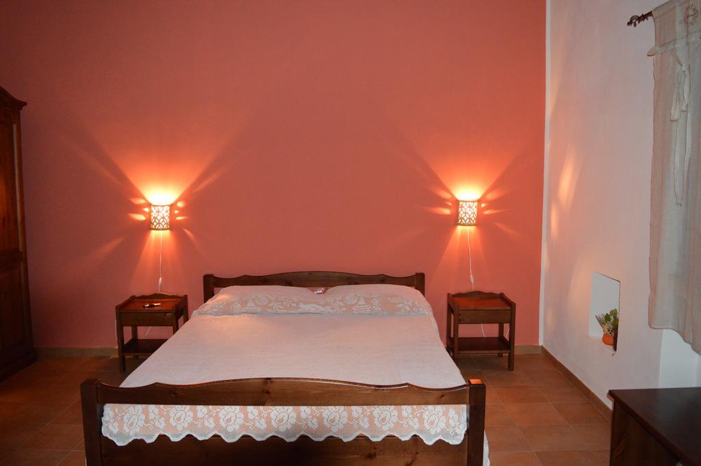 Agriturismo Pattina Villa Pettineo Bagian luar foto